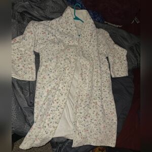 Floral One Size Bathrobe With Pockets